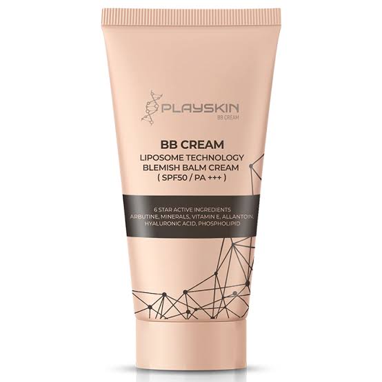 Playskin BB Cream – Liposome Technology SPF 50 Blemish Balm 50 ml Playskin BB Cream SPF 50, arbutin, hyaluronik asit ve vitamin E içeren formülüyle cildinizi korur, nemlendirir ve eşit ton sağlar. Doğal makyaj görünümü ve güneş korumasını tek paket içinde sunar.