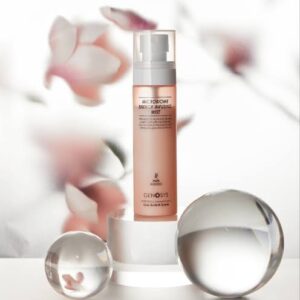 Genosys Microbiome Energy Infusing Mist (MEM) Prebiyotik ve probiyotik destekli nemlendirici sprey. Tonik yerine, makyaj öncesi ve sonrası rahatlıkla kullanılabilir. Cilt mikrobiyomunu dengeler, gün boyu ferah bir görünüm kazandırır. #mikrobiyomspreyi #ciltnemlendirici #makyajalti #makyajustu #genosysmist
