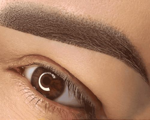 Çanakkale Kleopatra Güzellik Salonu'nda uzmanlar tarafından yapılan Spot Lumine bakımı uygulaması